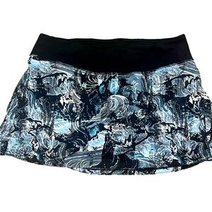 Lululemon play on pleats skirt size 8